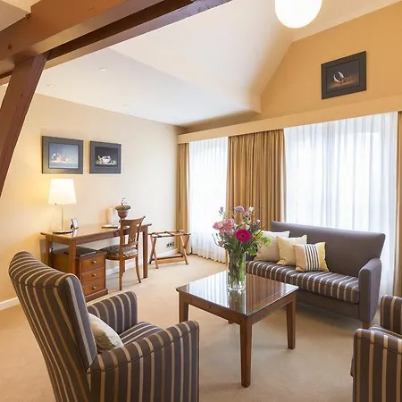 Hotel Sense Suites 3*