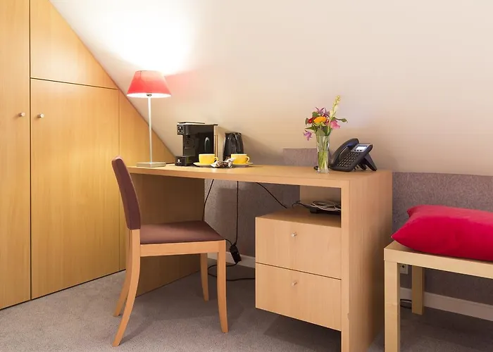 Hotel Sense Suites 3*