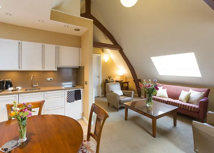 Hotel Sense Suites 3*